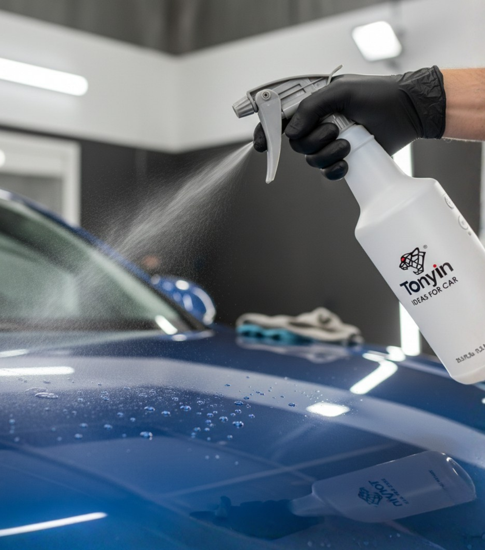 Rocket Science Alliance Dispenser Spray Bottle TT31B for spot removal, shown with clear plastic body and spray nozzle.